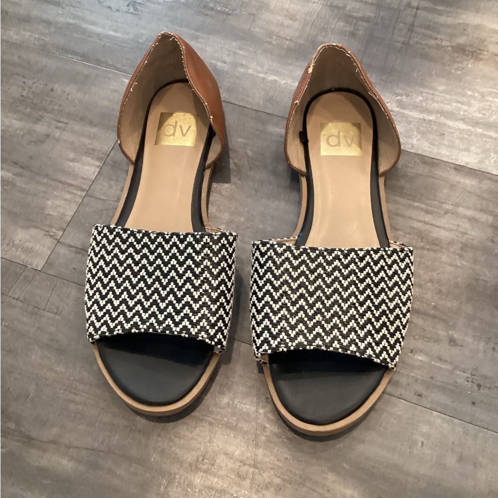 DV by Dolce Vita Women's Black and Tan Sandals 8.5